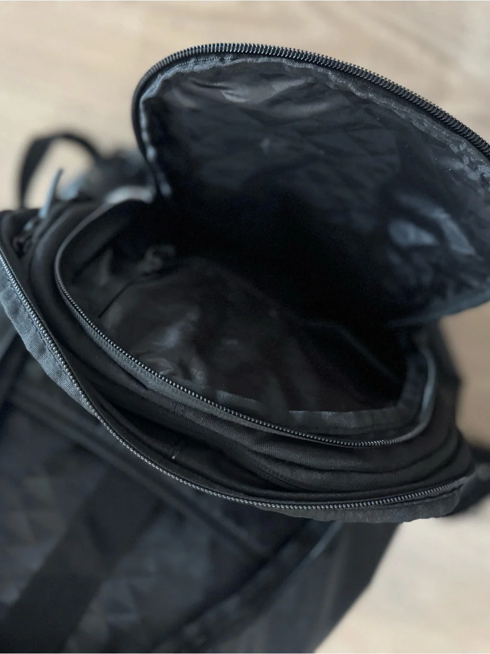 SwissGear Black Men's Backpack with Mesh Side Pockets